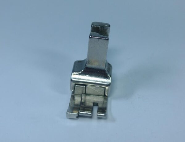 CALCADOR P/ PESPONTO *LARGO* C/ REGULAGEM  RETA IND.